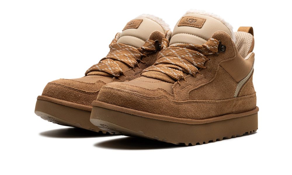 UGG Lowmel Chestnut – elölnézet, orr és fűzőrész