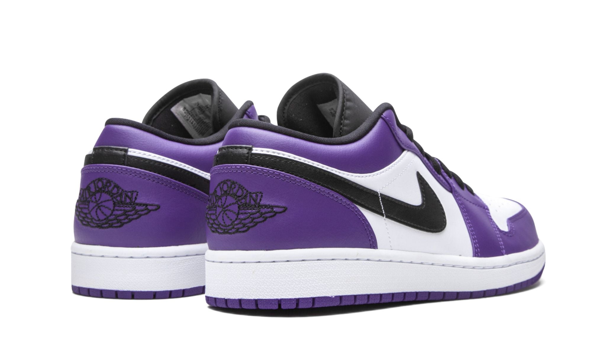 Jordan 1 Low Court Purple – hátulnézet, sarok és Wings logó