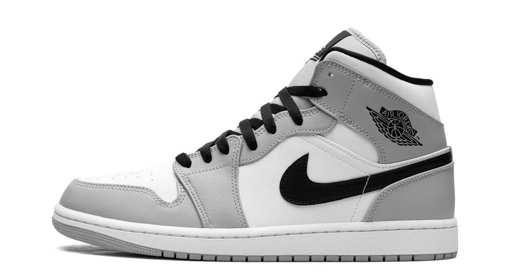Air Jordan 1 Mid “Light Smoke Grey” – oldalnézet, szürke és fehér bőr kivitel