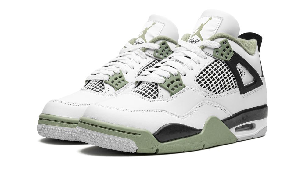 Air Jordan 4 Retro Seafoam – elölnézet, Seafoam zöld fűzőlyukak