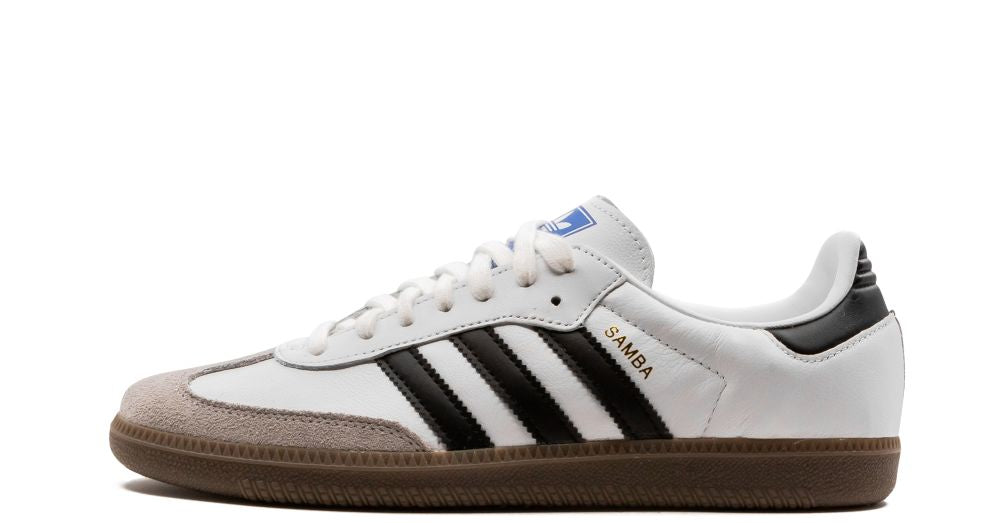 adidas Samba OG Cloud White Core Black – oldalnézet, fehér bőr és fekete három csík