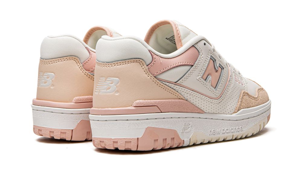 New Balance 550 “White Pink” – hátulnézet, sarokrész rózsaszín akcentussal