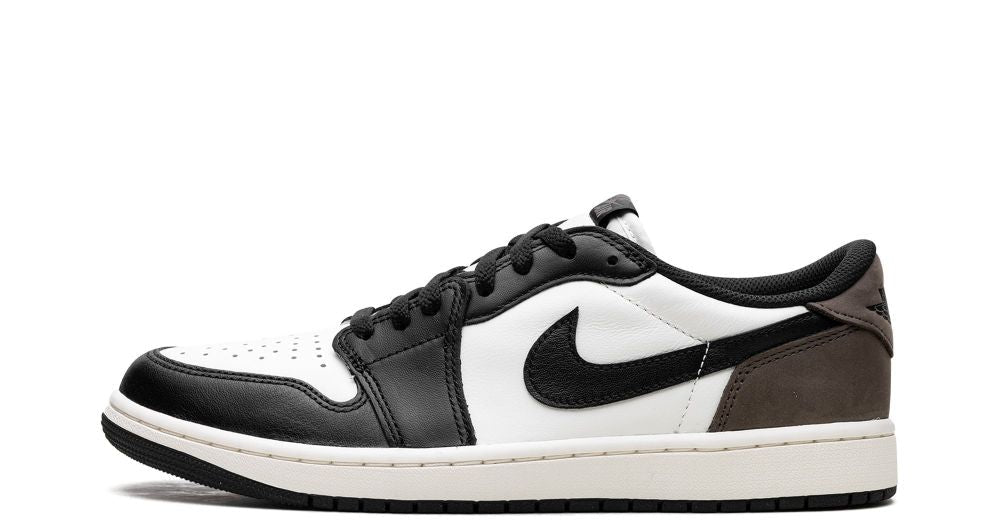 Air Jordan 1 Retro Low OG “Mocha” – oldalnézet, fehér/fekete/barna szín