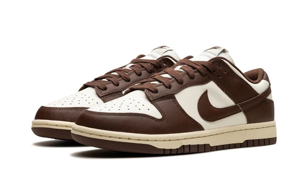 Nike Dunk Low Cacao Wow – elölnézet, bőr felsőrész és perforált orr-rész