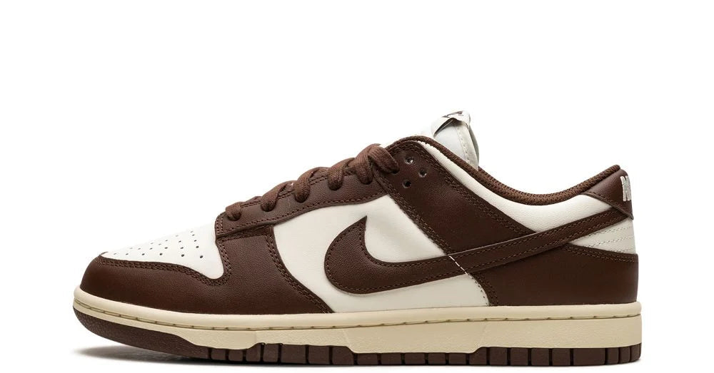 Nike Dunk Low Cacao Wow – oldalnézet, barna overlay és krémszínű alap