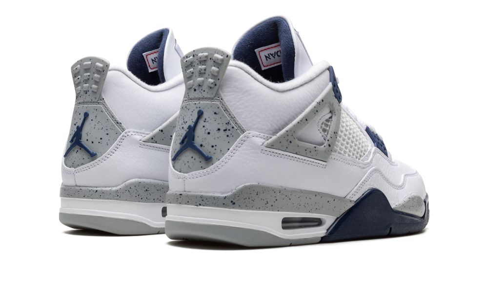 Air Jordan 4 Retro Midnight Navy – hátulnézet, midnight navy sarokrész és részlet