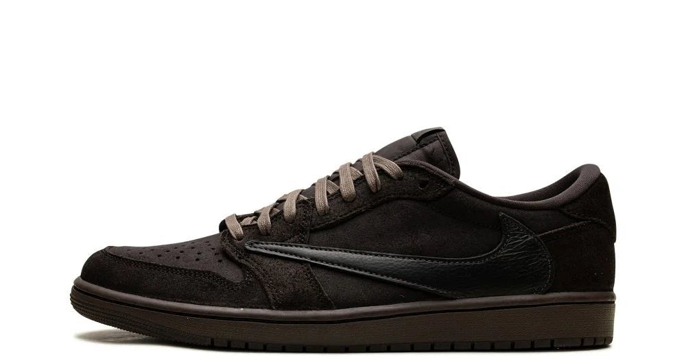 Jordan 1 Low Velvet Brown – oldalnézet, barna velúr és fekete panelek
