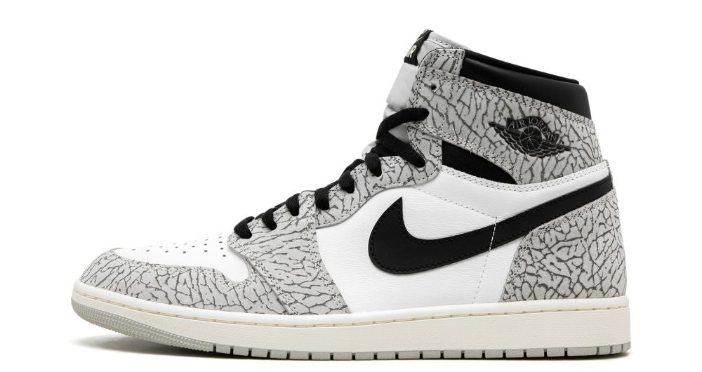 Air Jordan 1 Retro High OG White Cement – oldalnézet, fehér bőr és szürke cement print overlay