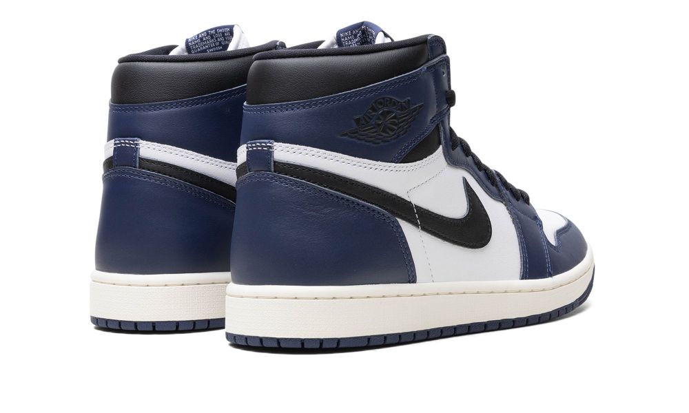 Air Jordan 1 Retro High OG Midnight Navy – hátulnézet, bokarész és logó