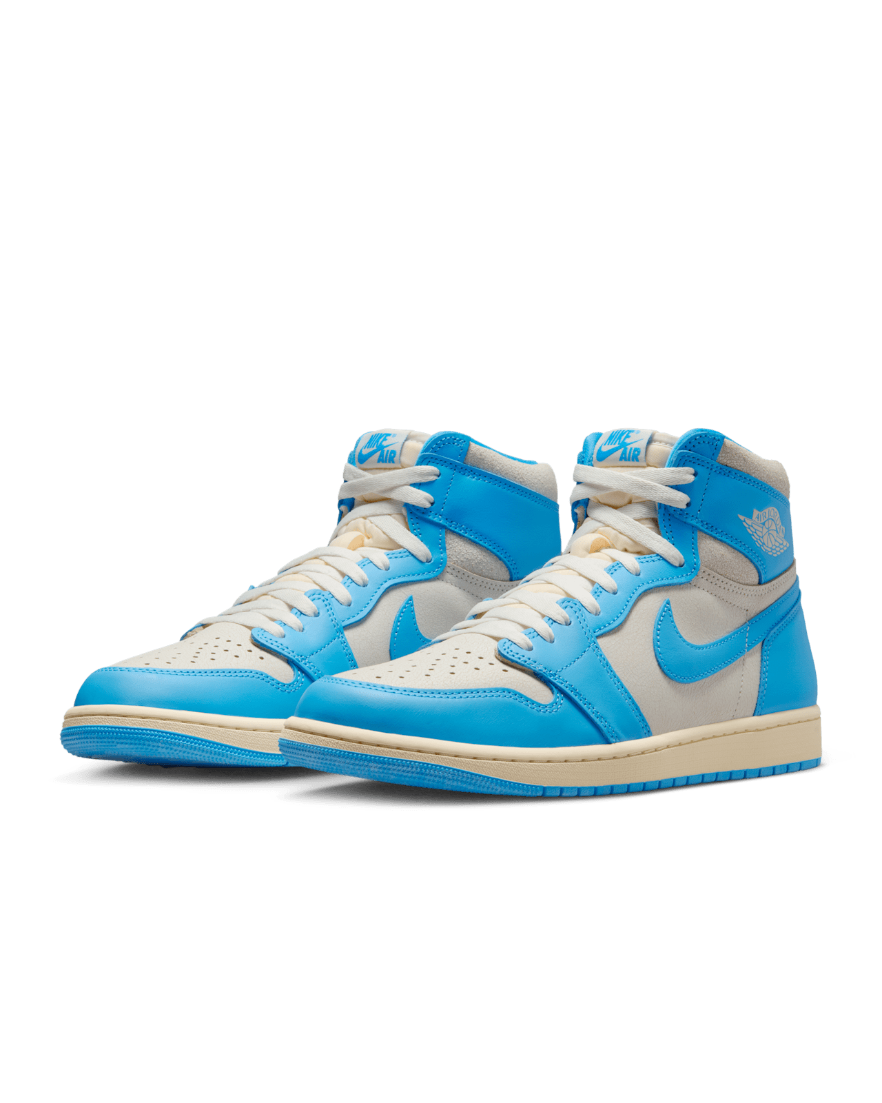 Air Jordan 1 UNC Reimagined – elölnézet, fűzőrész és orrpanel