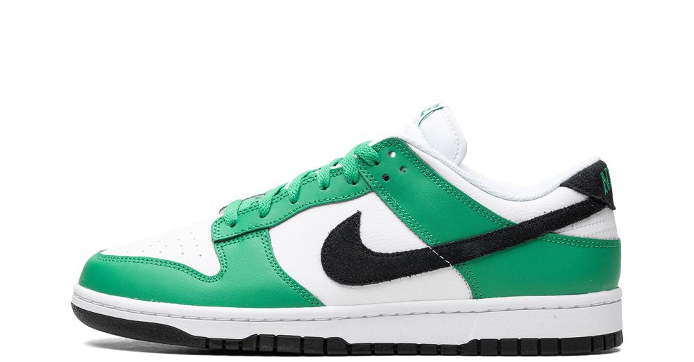 Nike Dunk Low Celtics – oldalnézet, fehér bőralap és stadium zöld overlay