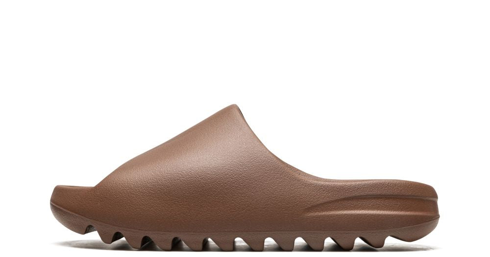 adidas Yeezy Slide Flax – oldalnézet, Flax barna hab konstrukció
