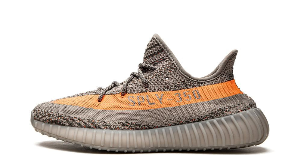adidas Yeezy Boost 350 V2 “Beluga Reflective” – oldalnézet, szürke Primeknit és narancssárga oldalsáv