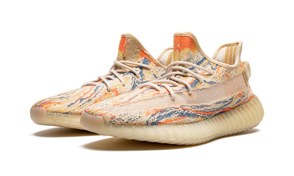 adidas Yeezy Boost 350 V2 MX Oat – elölnézet, toe és fűzőpanel részlet
