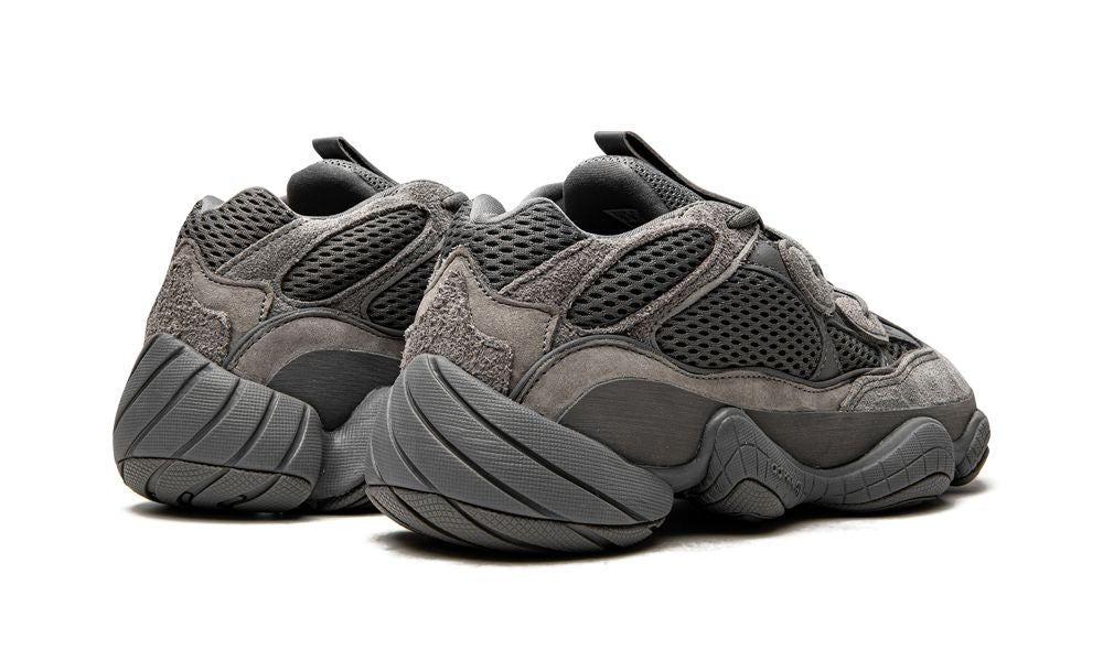 adidas Yeezy 500 Granite – hátulnézet, sarokrész és talprészek