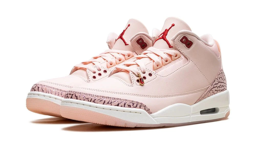 Jordan 3 Treat Yourself 2025 – elölnézet, fűzőrész és orr rész