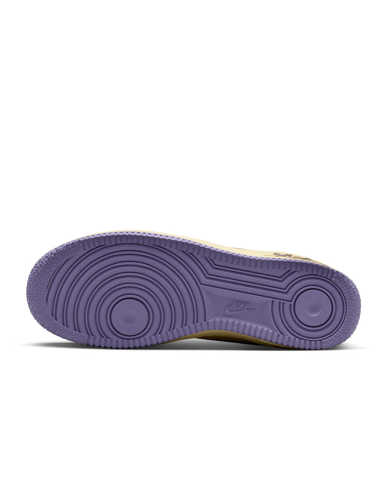 Nike Air Force 1 Low Protro “Mamba Mentality” – részletek, Kobe-aláírás és talpprofil