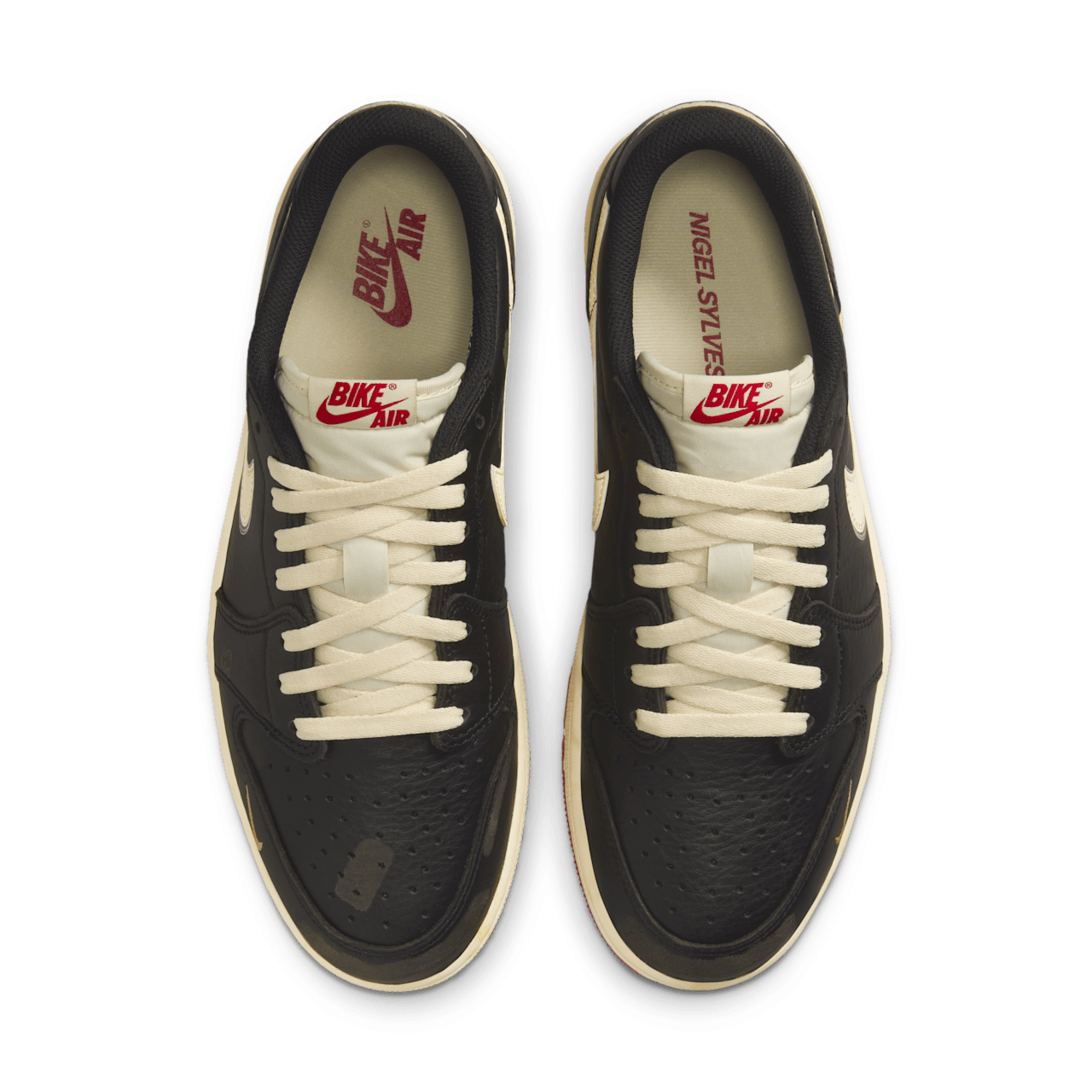 Air Jordan 1 Low OG Nigel Sylvester – felülnézet, fekete/muslin/piros szín