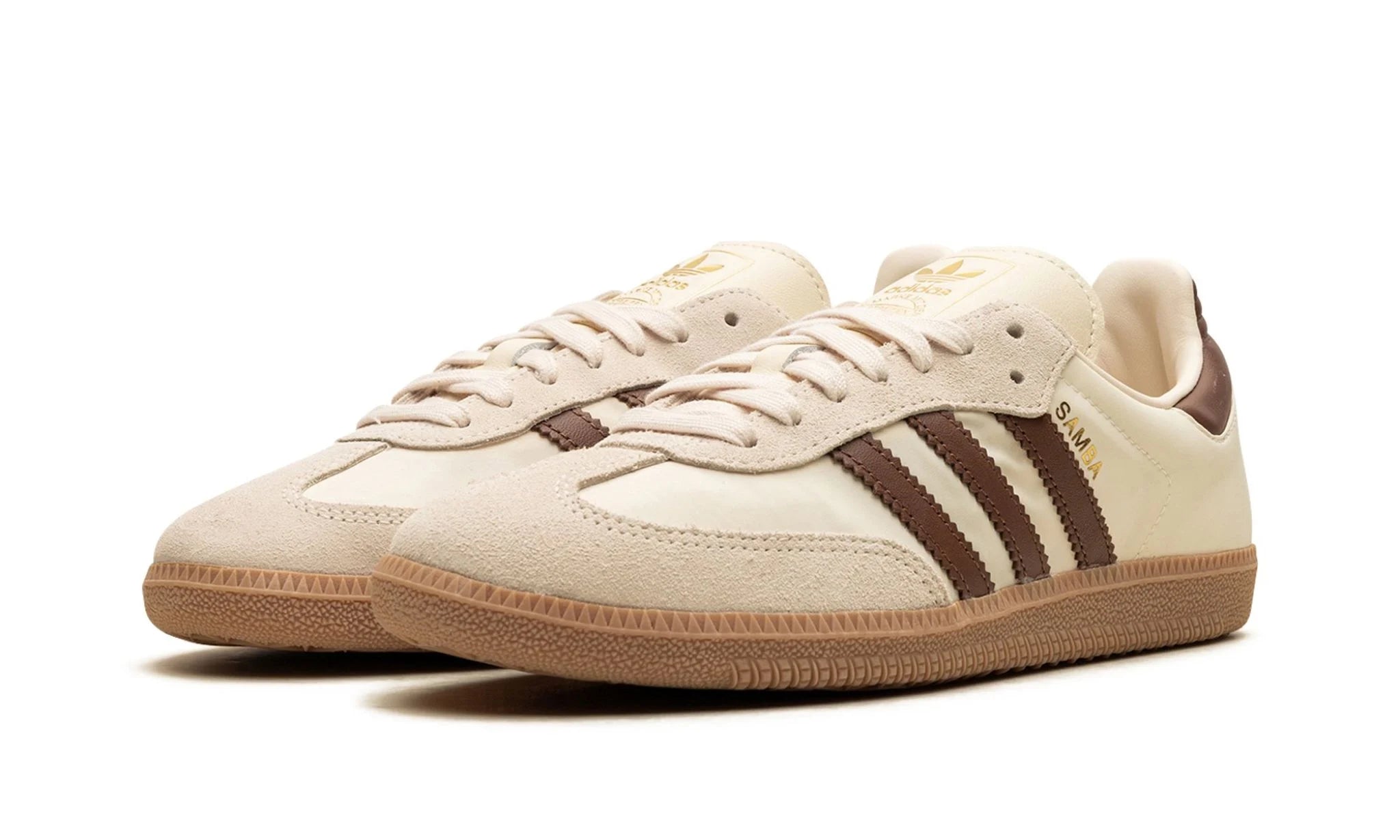 adidas Samba OG Cream White Preloved Brown – elölnézet, orr és fűzőrész