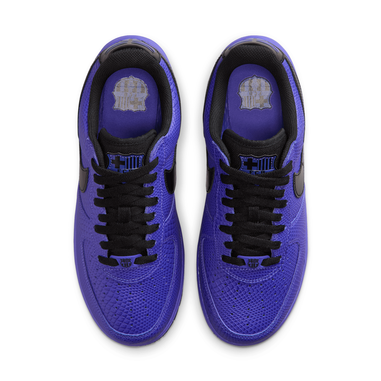 Nike Air Force 1 Low Protro Kobe Bryant x FC Barcelona “Persian Violet” – felülnézet, fűzőrendszer és logó részletek