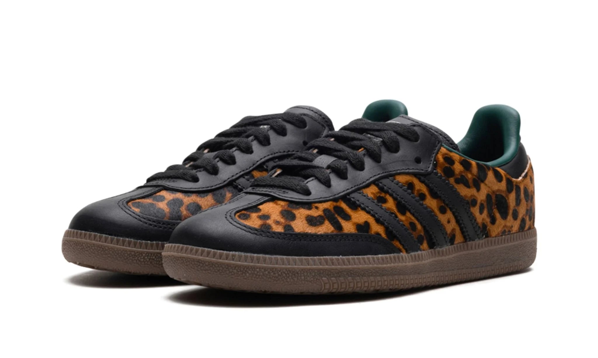 Samba OG Black Green Leopard – elölnézet, orr és fűzőrész