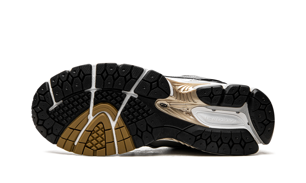 New Balance 1906R White Metallic Gold - OnSize