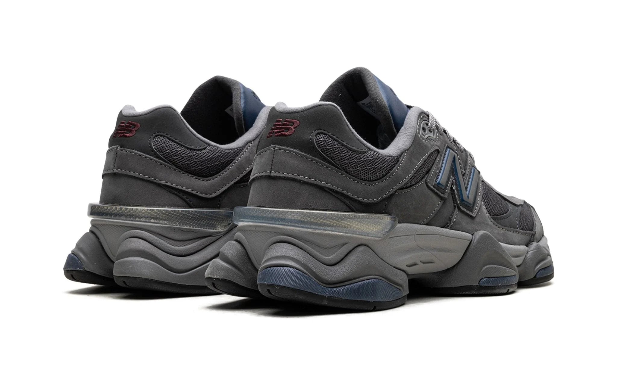 New Balance 9060 Castlerock – hátulnézet, sarok és NB branding