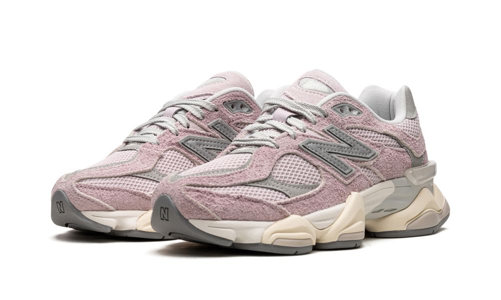 New Balance 9060 December Sky – elölnézet, toe és fűzőrész