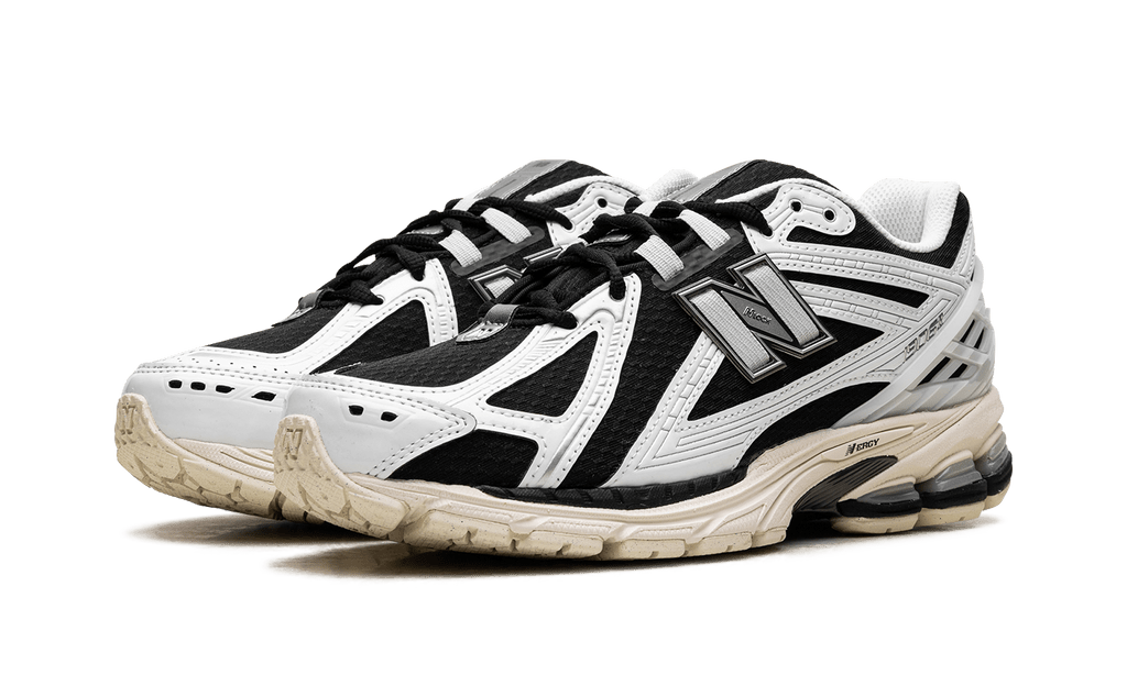 New Balance 1906R White Black Metallic - OnSize