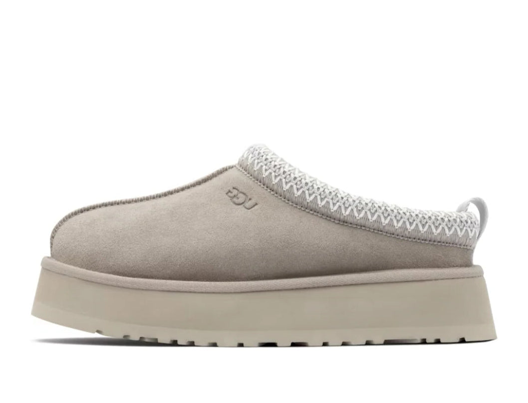 UGG Tazz Slipper – oldalnézet, pumice velúr felsőrész