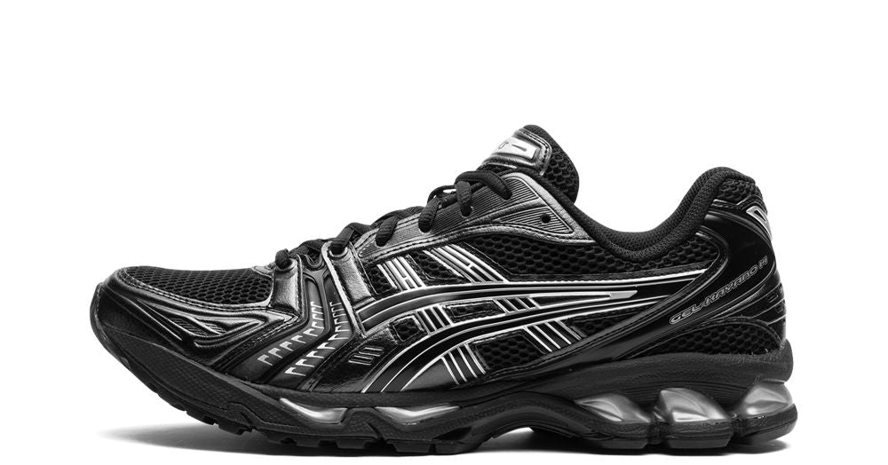 ASICS GEL-KAYANO 14 Black Pure Silver – oldalnézet, fekete hálós és bőr felsőrész, ezüst részletek
