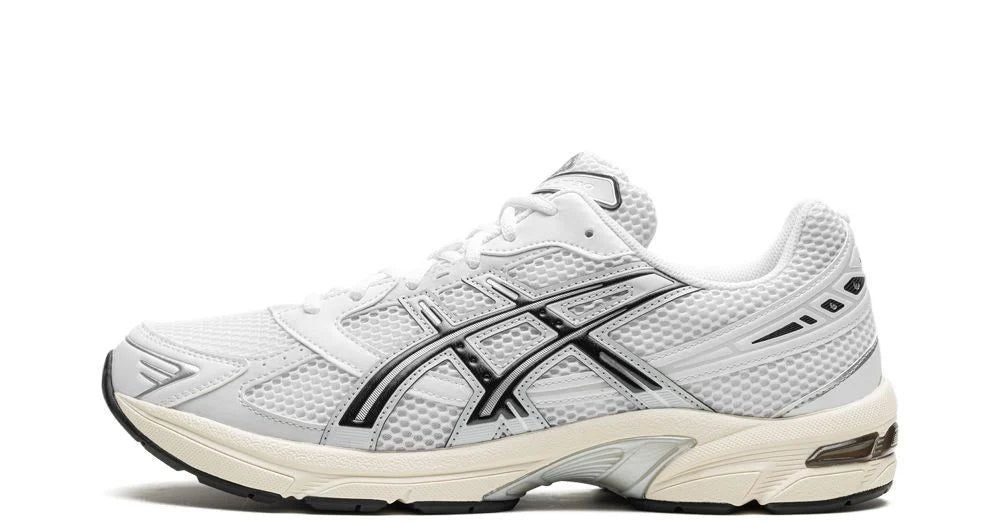 ASICS GEL-1130 White Cloud Grey – oldalnézet, fehér mesh és világosszürke overlayek