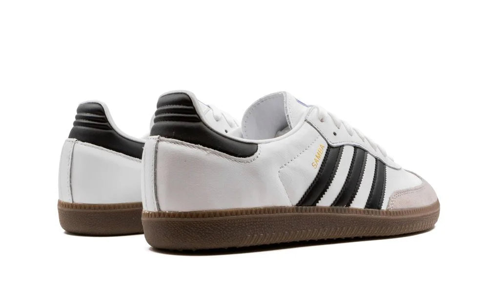 adidas Samba OG Cloud White Core Black – hátulnézet, fekete sarokrész és gumitalp