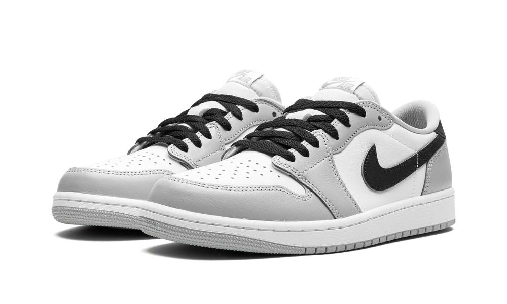 Jordan 1 Low Barons – elölnézet, perforált toe és fűző rész