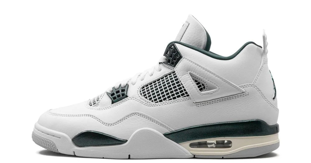 Air Jordan 4 Retro “Oxidized Green” – oldalnézet, fehér/zöld részletek