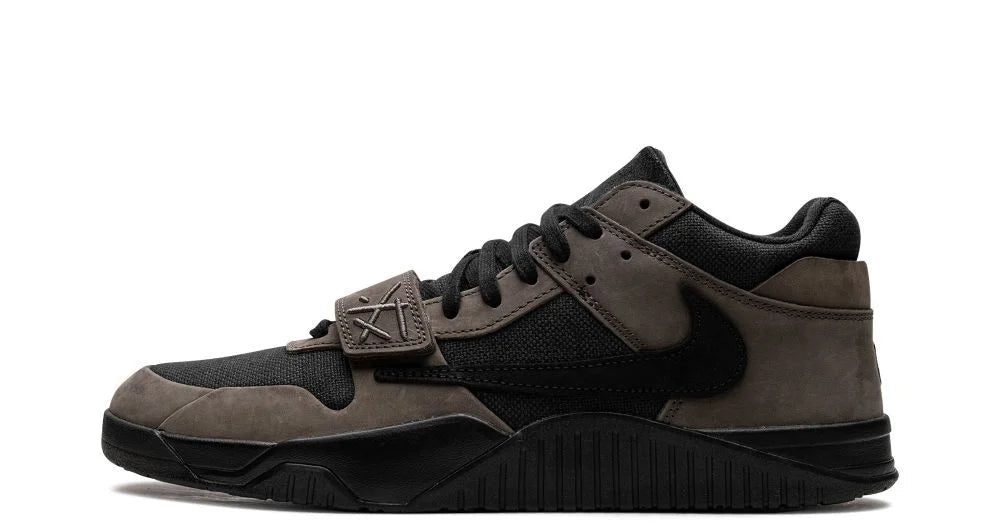 Jordan Jumpman Jack Dark Mocha – oldalnézet, fekete vászon és barna overlay panelek