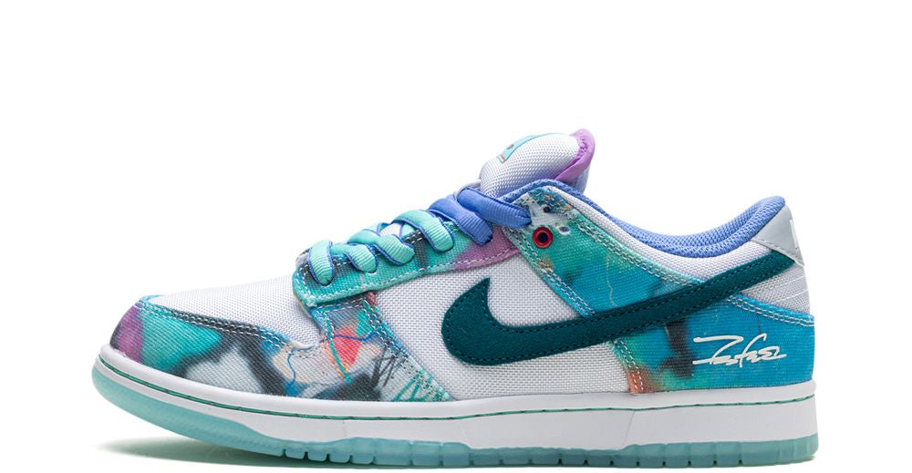 Nike SB Dunk Low “Futura Laboratories Bleached Aqua” – oldalnézet, aquaszín vászon és türkiz részletek