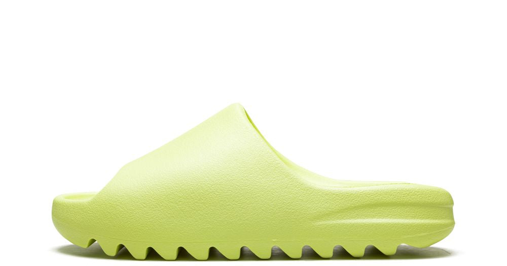 adidas Yeezy Slide “Glow Green” – oldalnézet, neon zöld EVA hab konstrukció