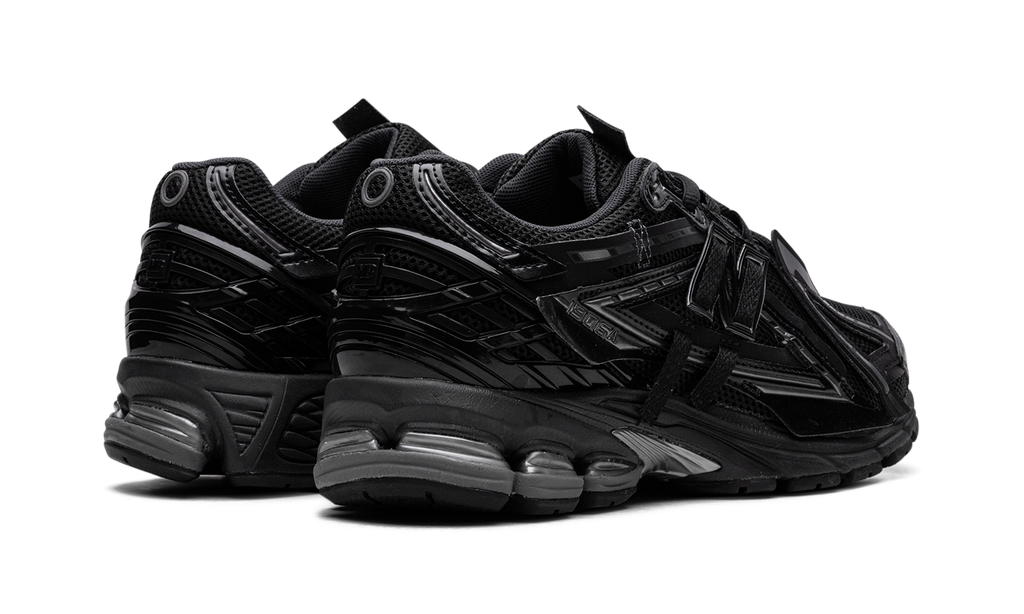 New Balance 1906A Black - OnSize