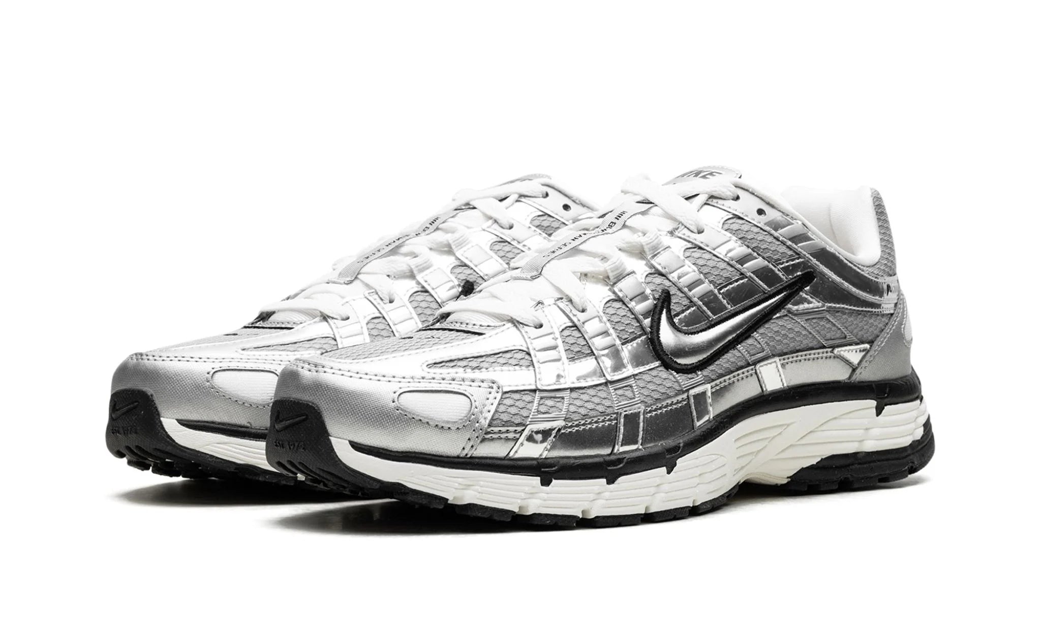 Nike P-6000 Metallic Silver - OnSize