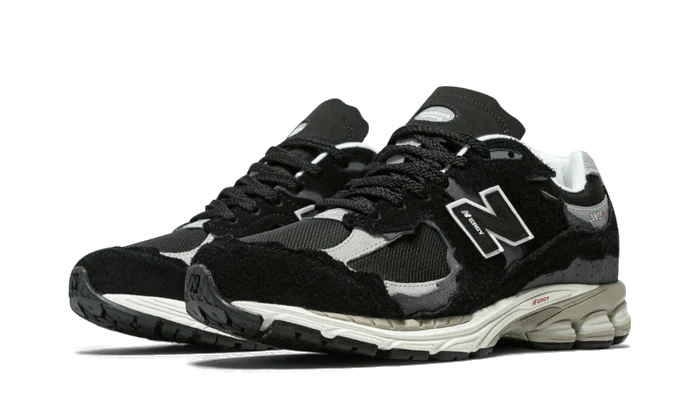 New Balance 2002R Protection Pack Black Grey - OnSize