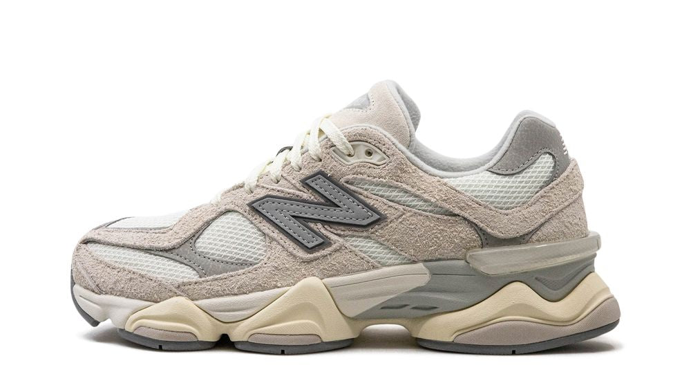 New Balance 9060 Moonbeam Sea Salt – oldalnézet, törtfehér mesh & bézs suede panel