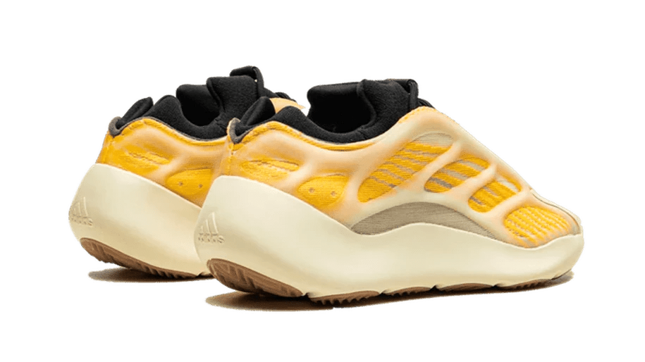 adidas Yeezy 700 V3 Mono Safflower - OnSize