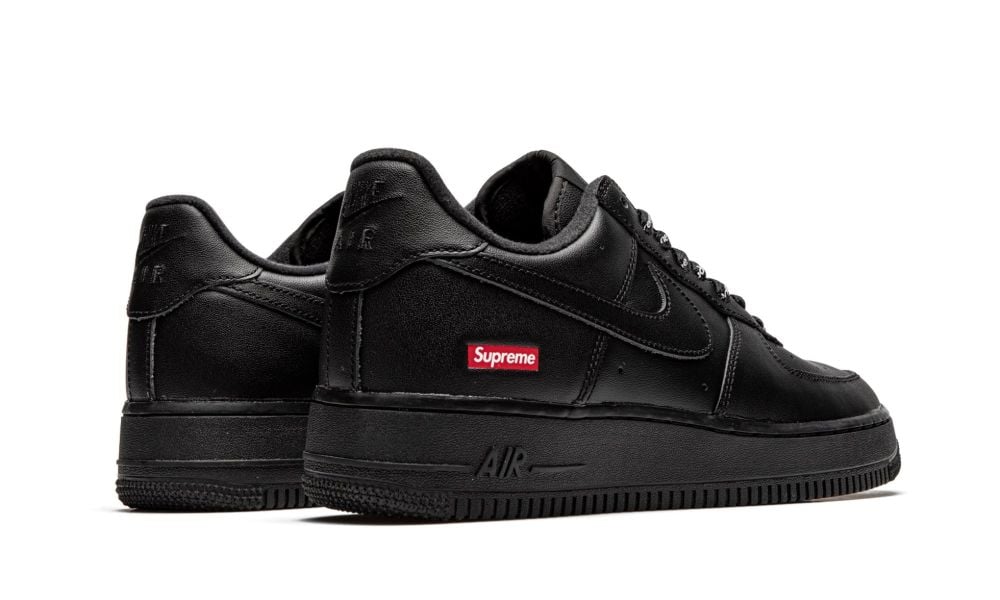 nike x supreme black
