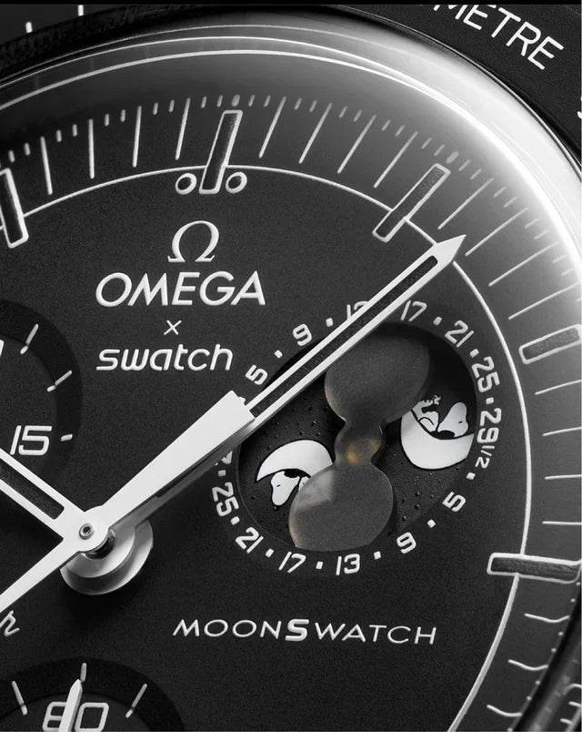 Swatch x Omega Bioceramic Moonswatch Mission To Moonphase Snoopy Black - OnSize